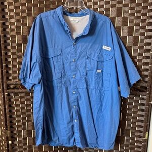 Columbia Men's Casual Blue Button Down Shirt